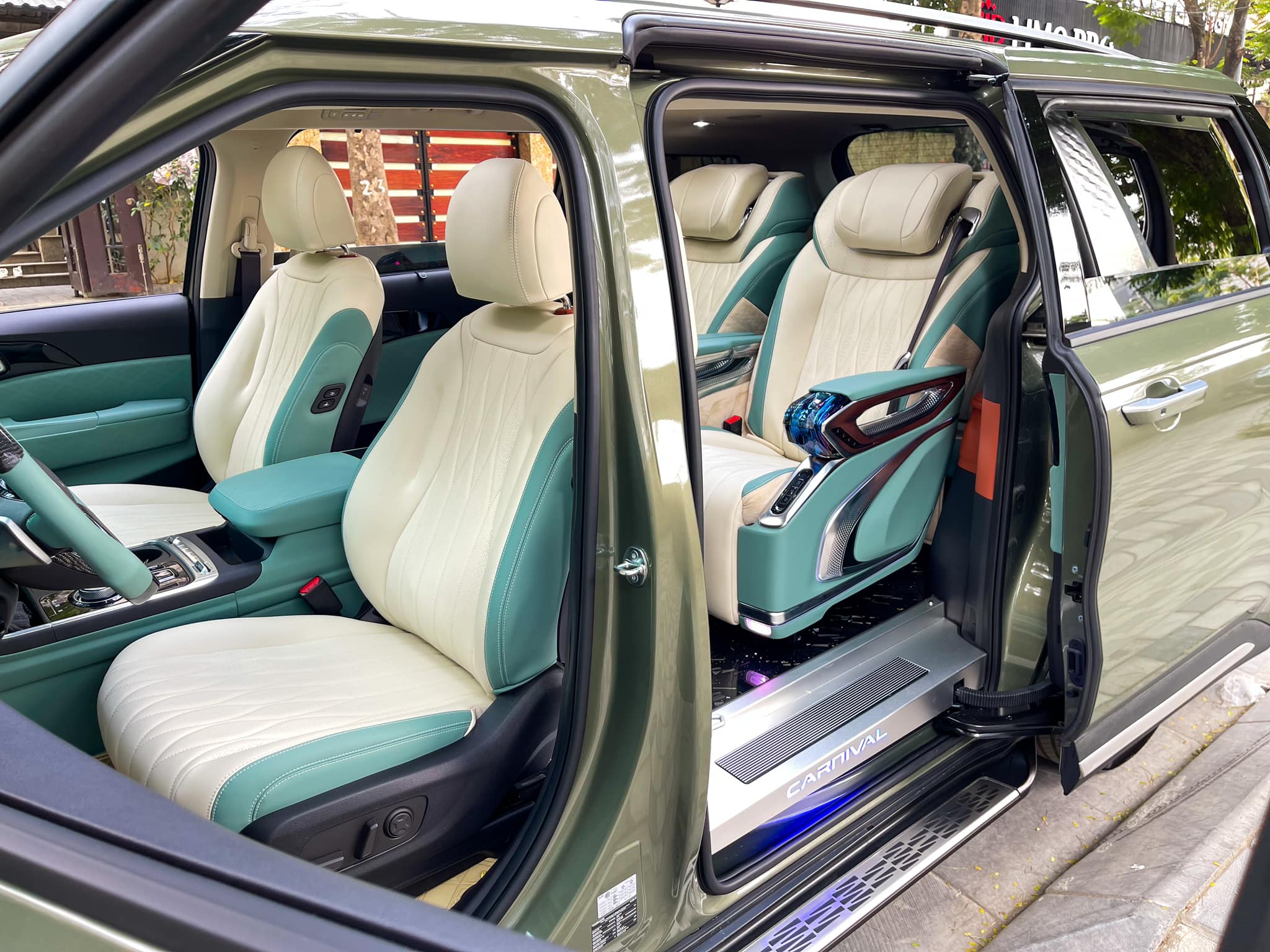 Độ Ghế Limousine Xe KIA