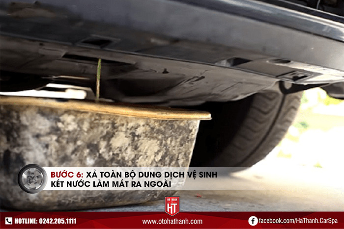 Bước 6: Xả toàn bộ dung dịch vệ sinh ra ngoài - Hướng dẫn vệ sinh két nước làm mát ô tô