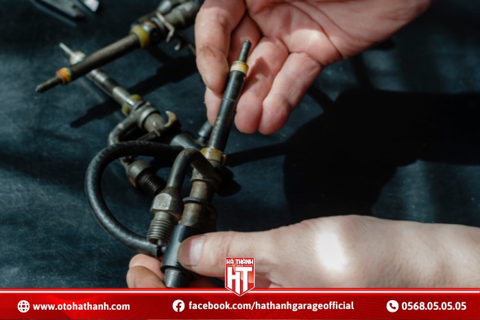 Kim phun nhiên liệu bị tắc dẫn đến hiện tượng ô tô bị giật khi tăng ga