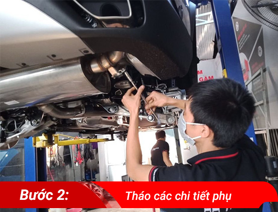 Quy trình sơn phủ gầm tại Hà Thành Garage - Bước 2