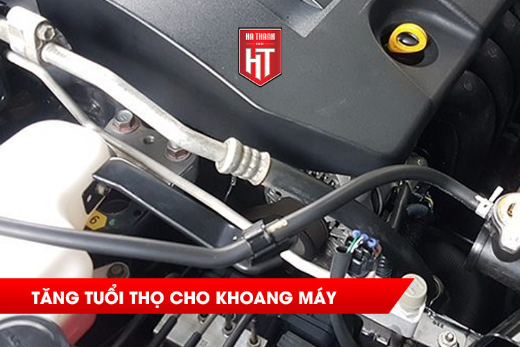 vệ sinh khoang máy giúp tăng tuổi thọ cho xế yêu